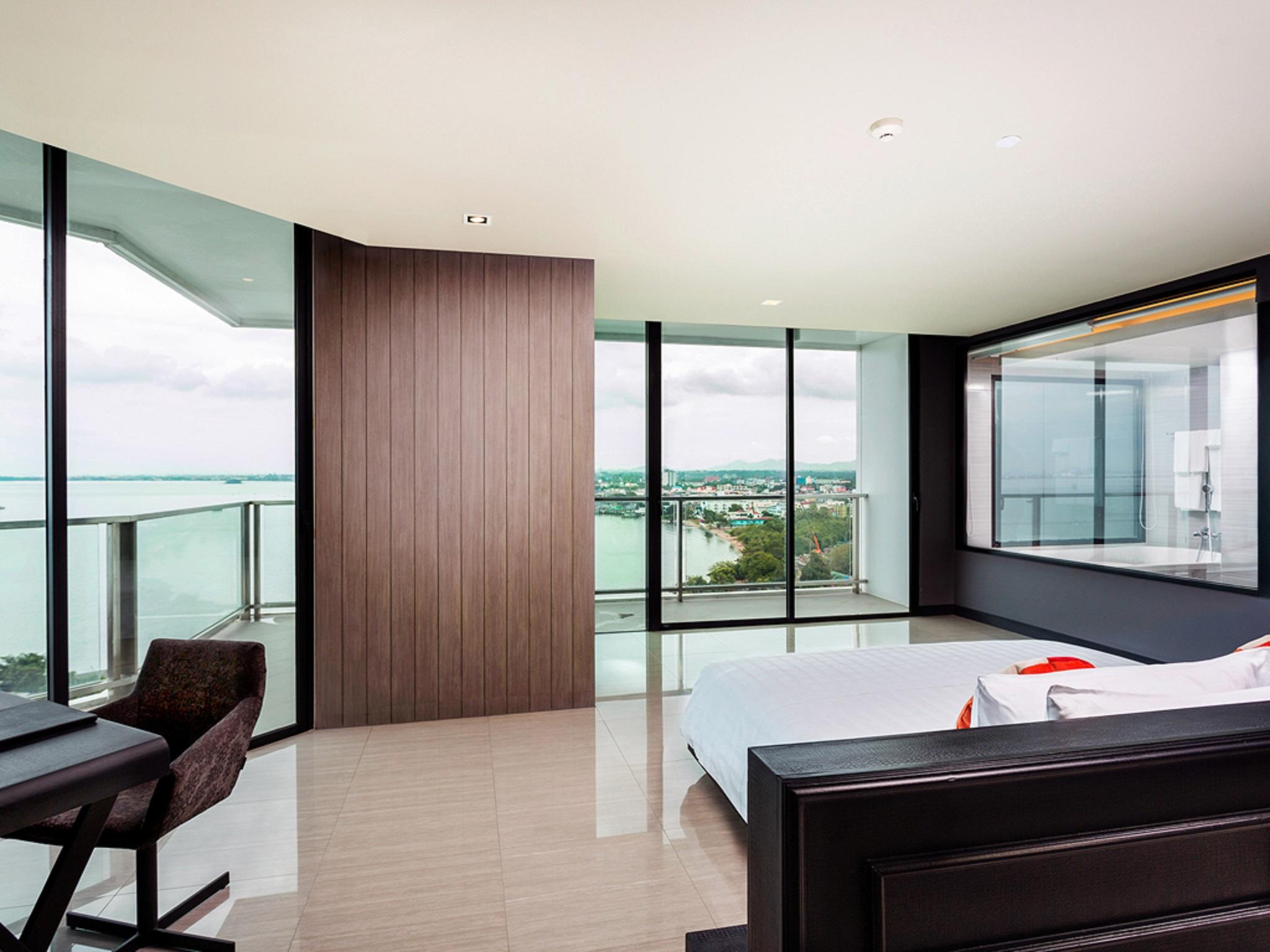 Tsix5 Phenomenal Hotel Pattaya Extérieur photo