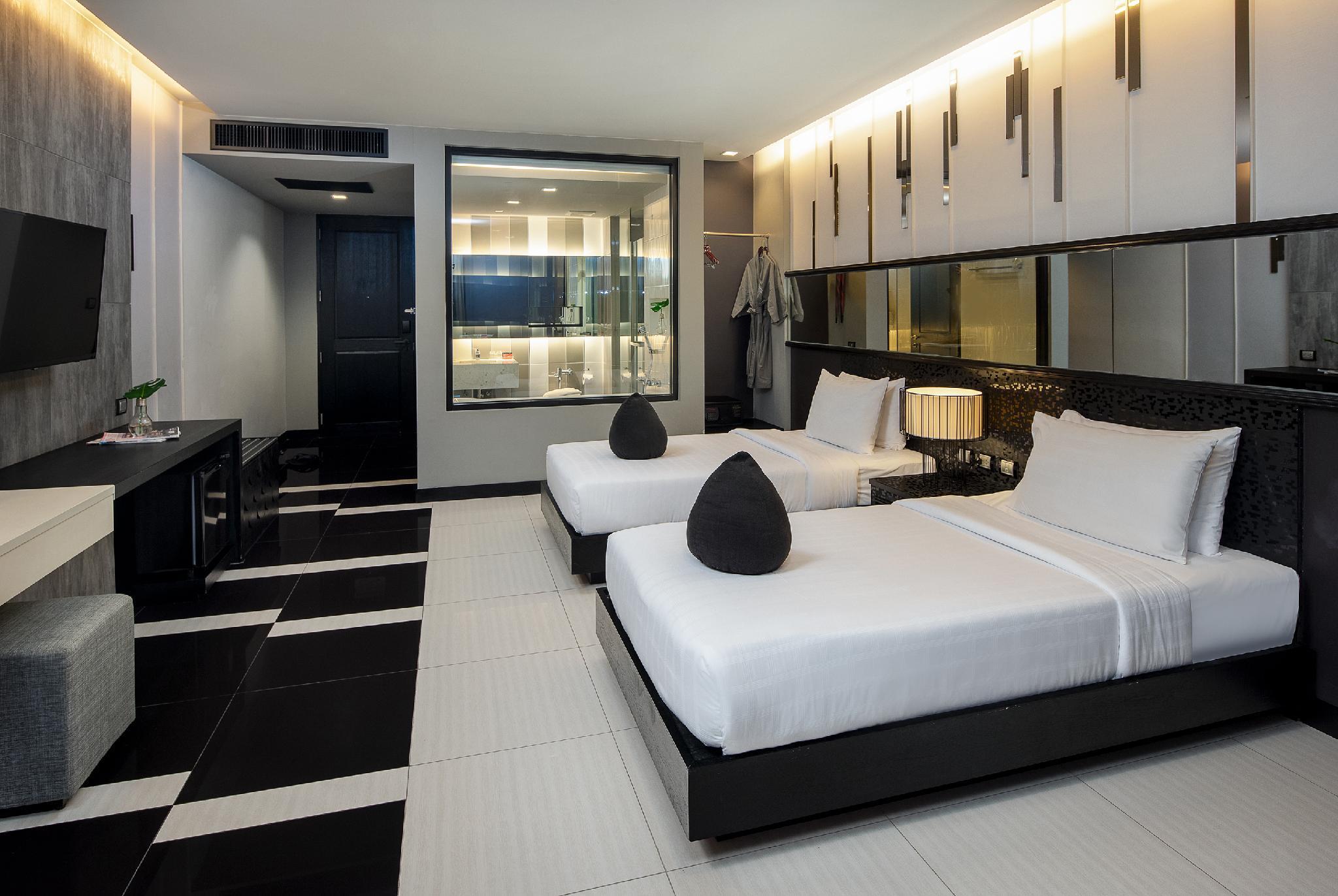 Tsix5 Phenomenal Hotel Pattaya Extérieur photo