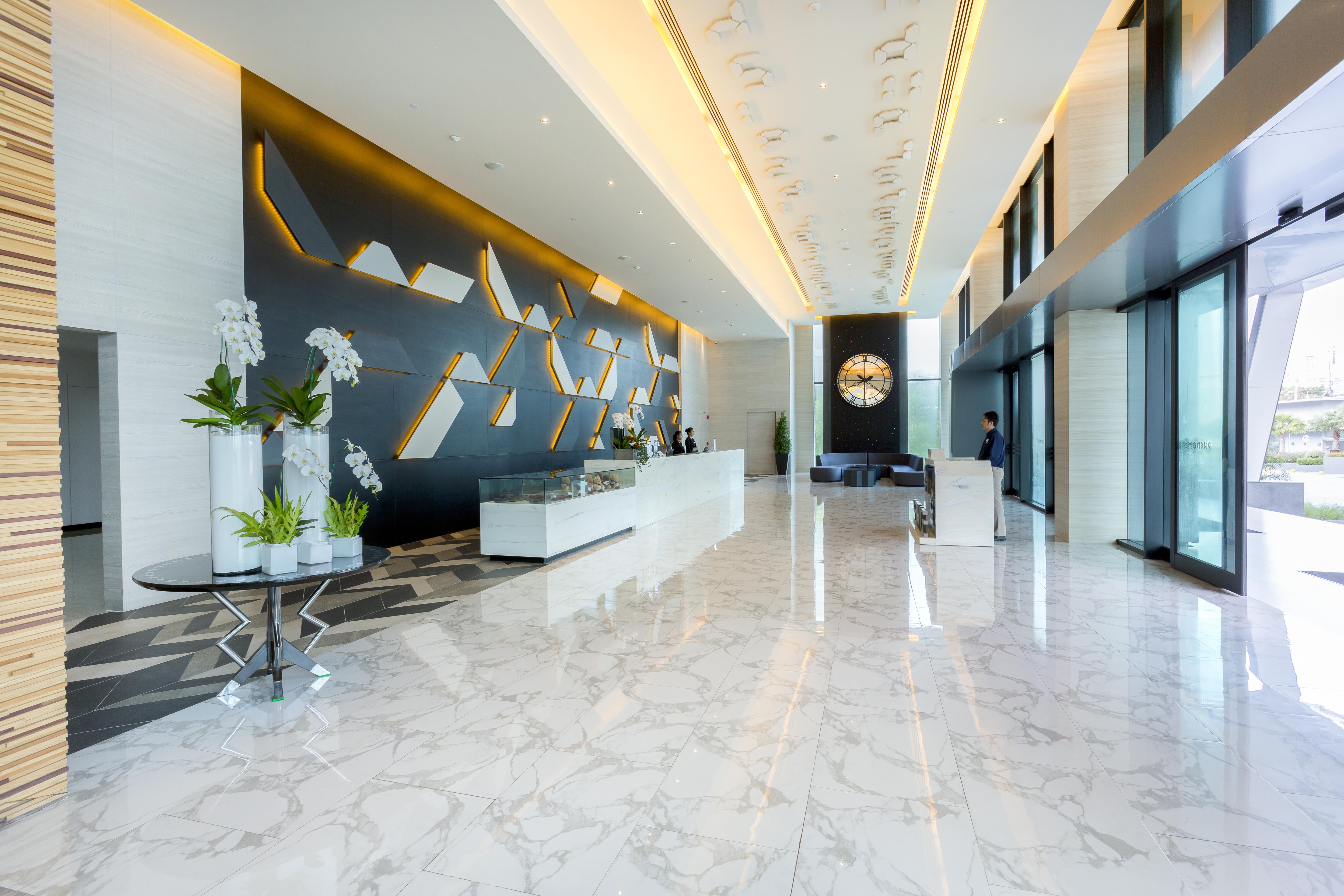 Tsix5 Phenomenal Hotel Pattaya Extérieur photo